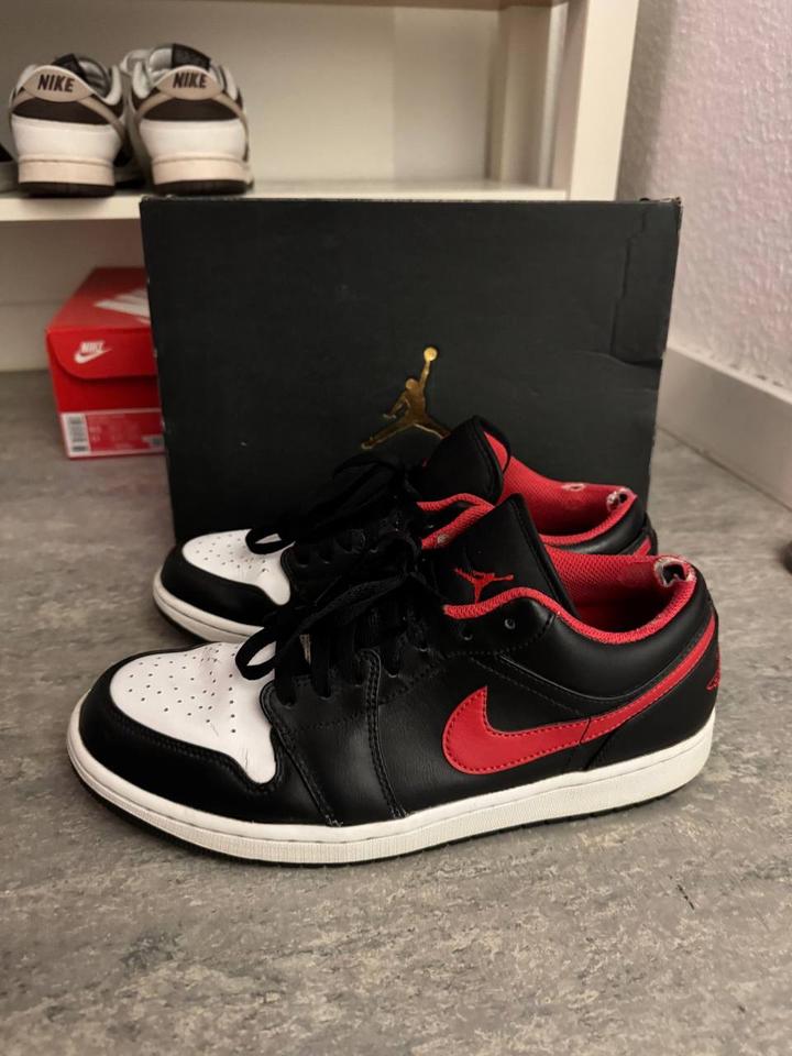 Кроссовки Nike Air Jordan 1 LOw, размер 43. Оригинал.