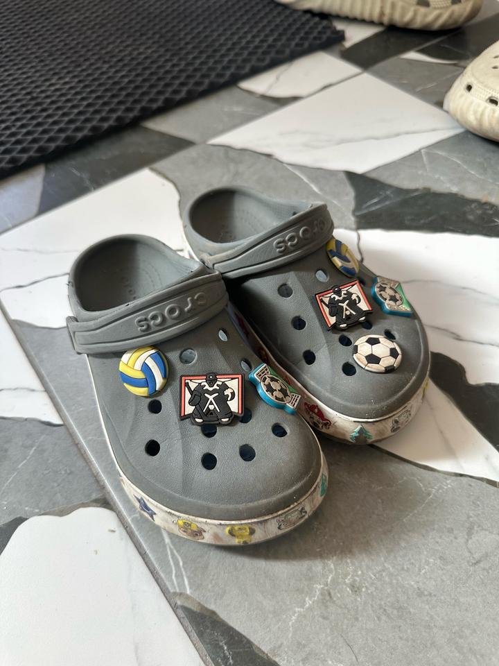 Crocs