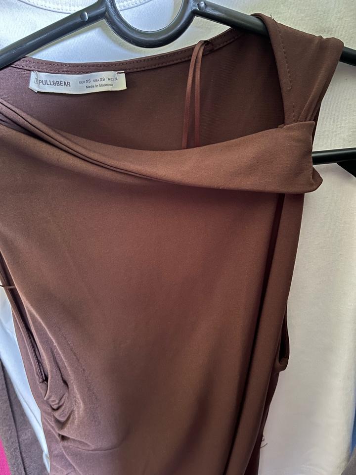 Pull & Bear Коричневое платье