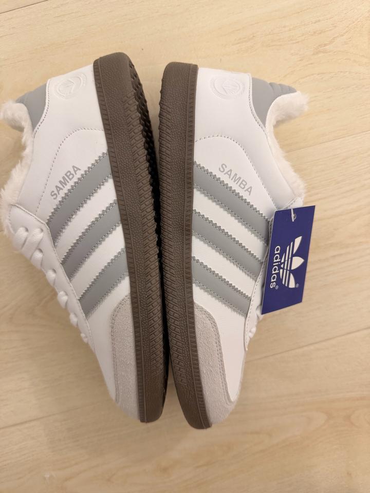 Кроссовки adidas Samba