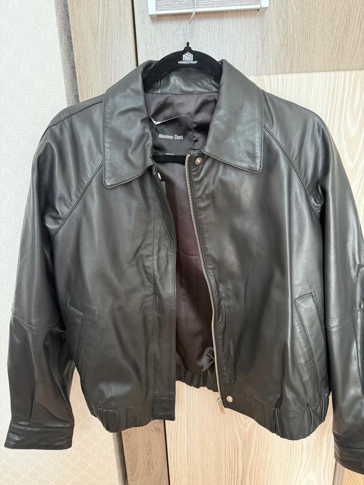 Кожаная куртка Massimo Dutti