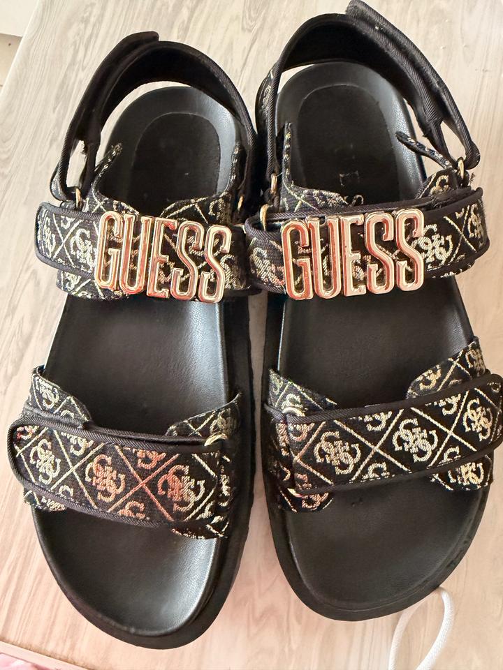 GUESS