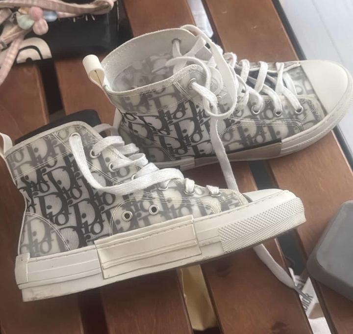 Dior