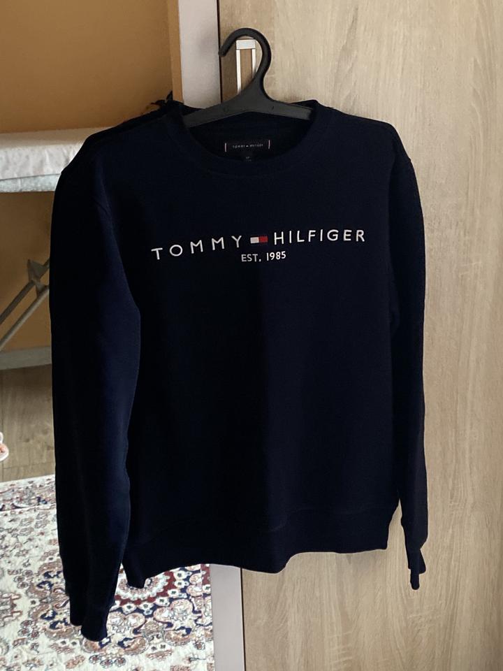 Tommy Hilfiger