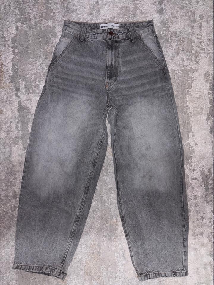 Джинсы Bershka