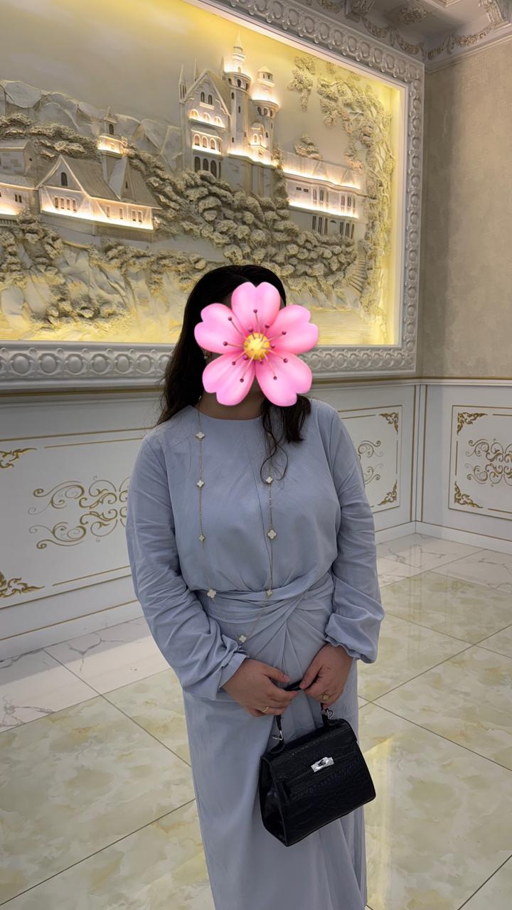 Платье с длинным рукавом