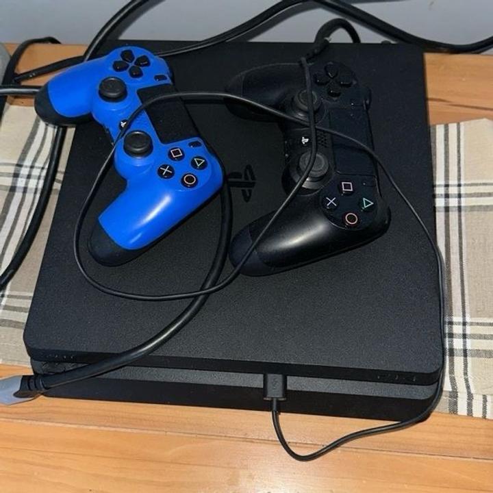 Sony PlayStation 4