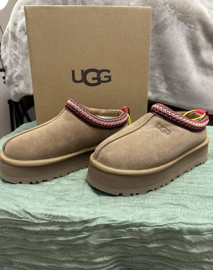 UGG