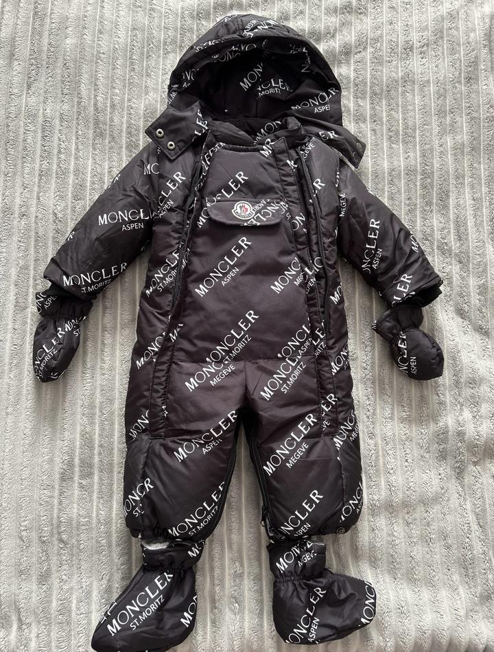 Комбинезон Moncler