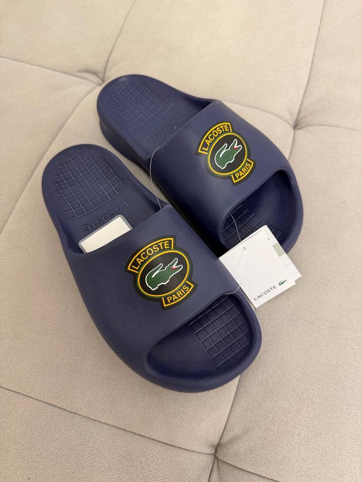 Шлепанцы Lacoste
