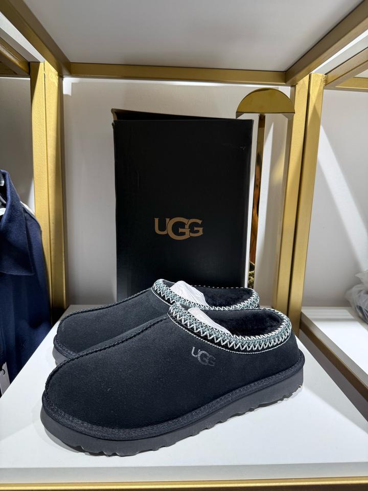 UGG