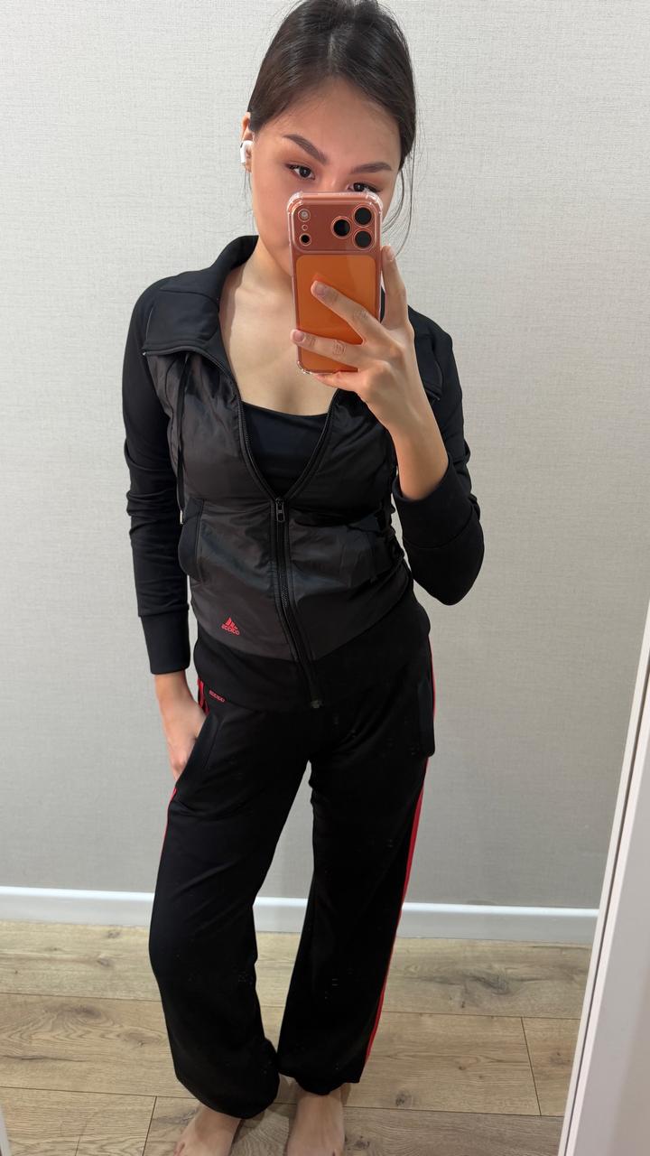 Спортивный костюм adidas