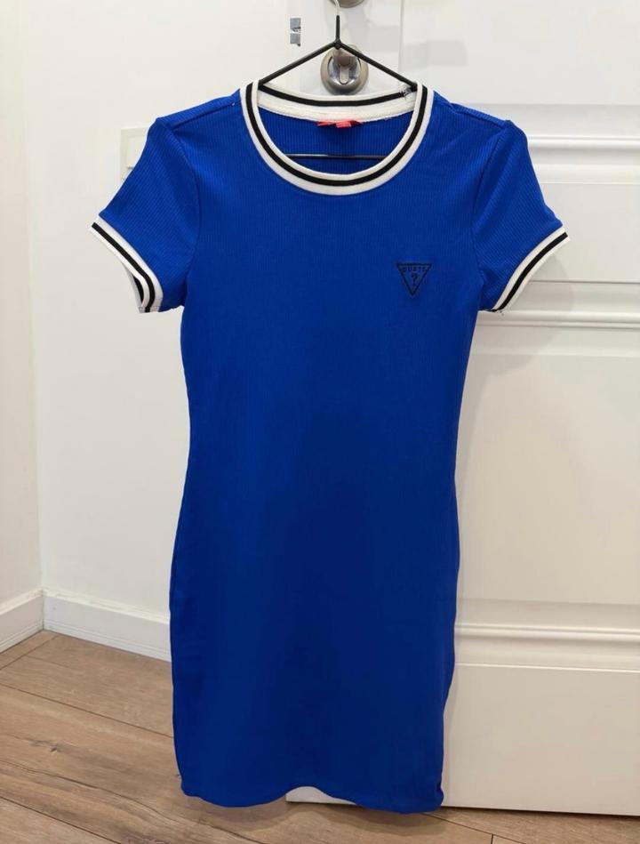 Платье Guess