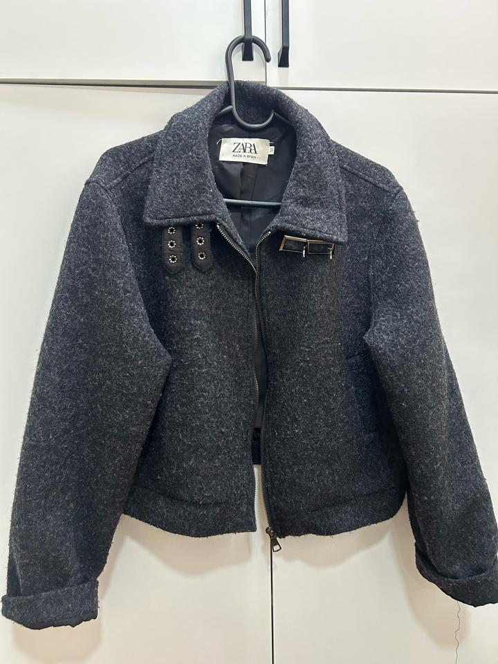 Куртка ZARA из шерстяной ткани