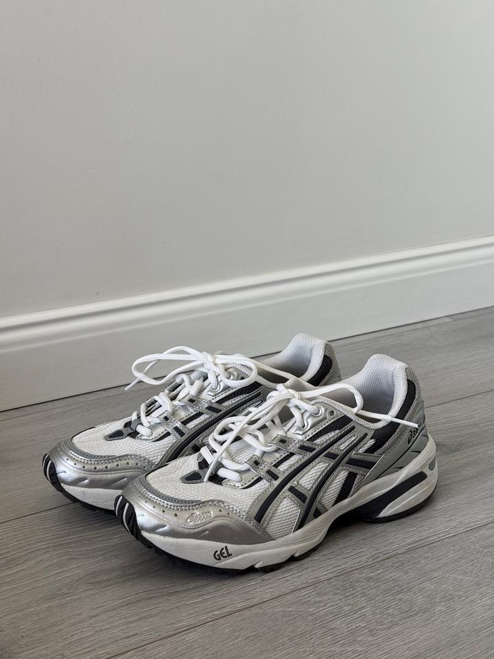 ASICS