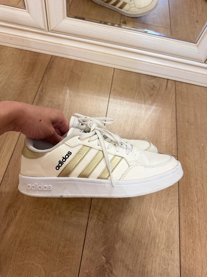 Adidas