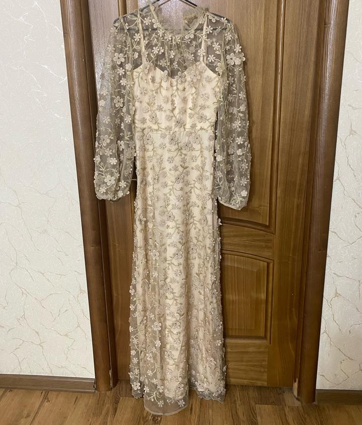 Lichi Вечернее платье в пол с кружевом