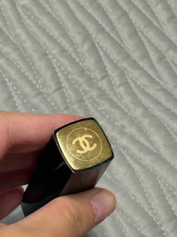 Губная помада Chanel Rouge Allure