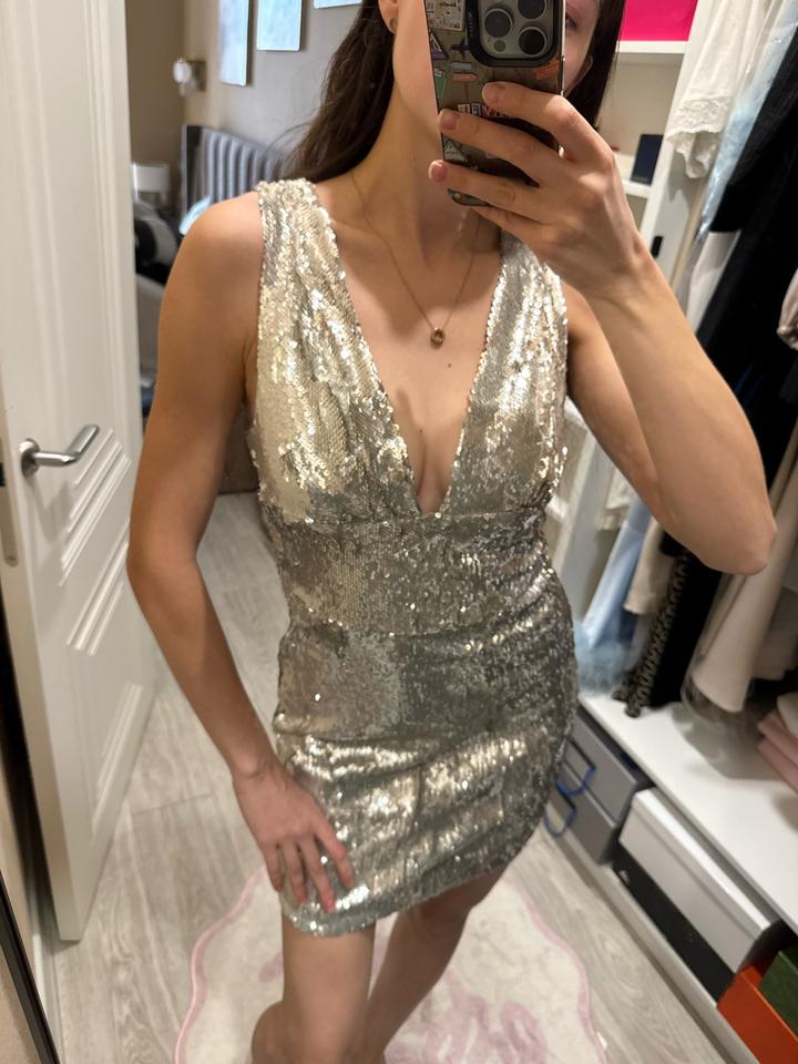 Zara Мини-платье с пайетками