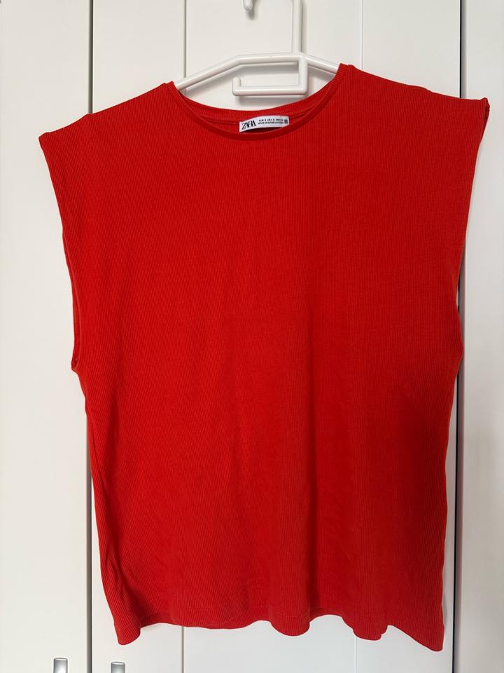 Zara Футболка