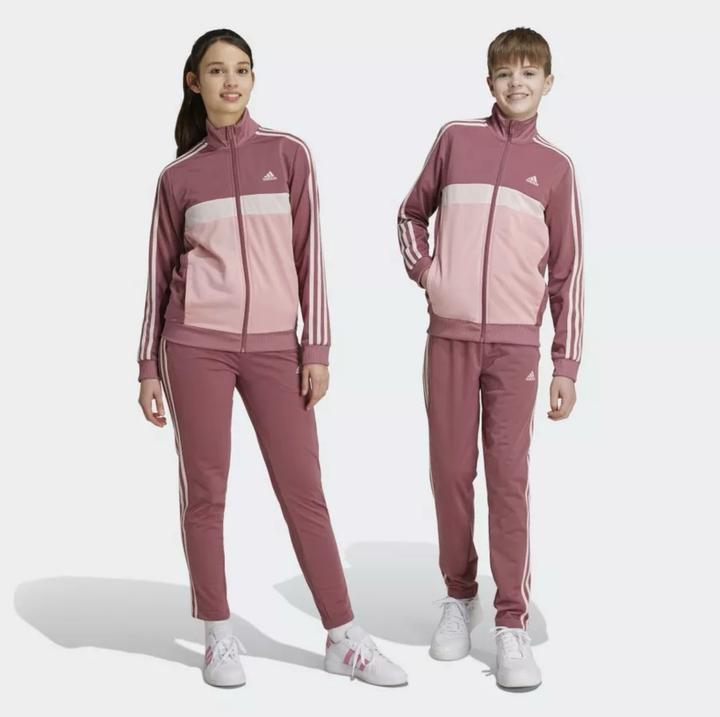 Спортивный костюм adidas розового цвета