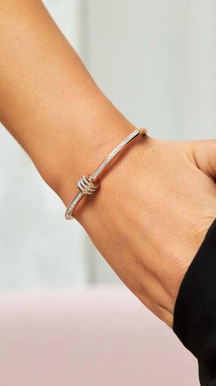 Zara Новый Женский  браслет из нерважеющей стали.