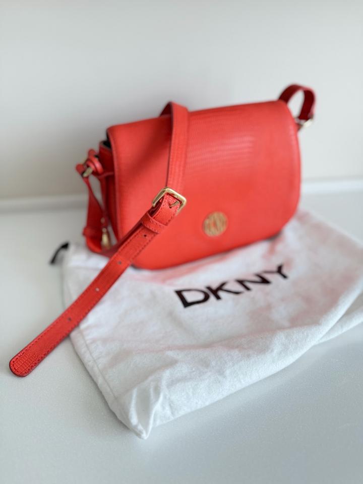 DKNY