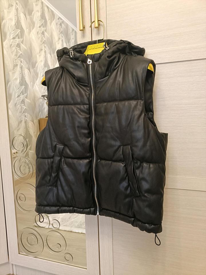 Жилетка Bershka