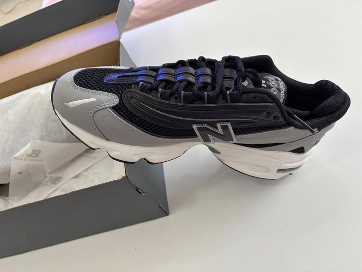 Кроссовки New Balance 1000