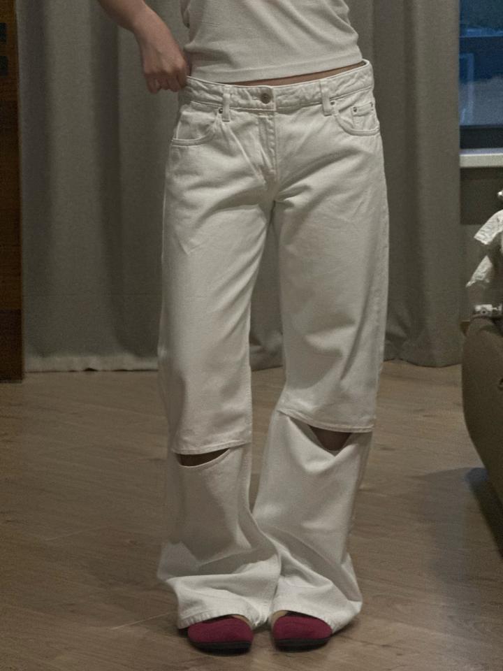 Белые джинсы Zara