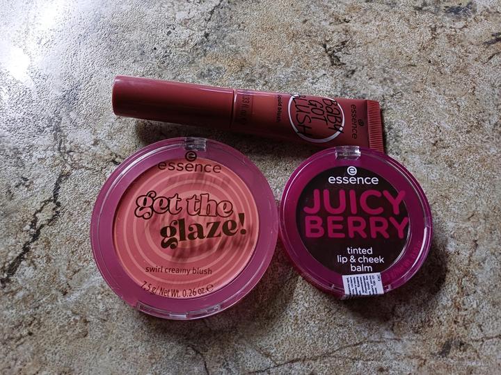 Essence Косметика румяна для лица