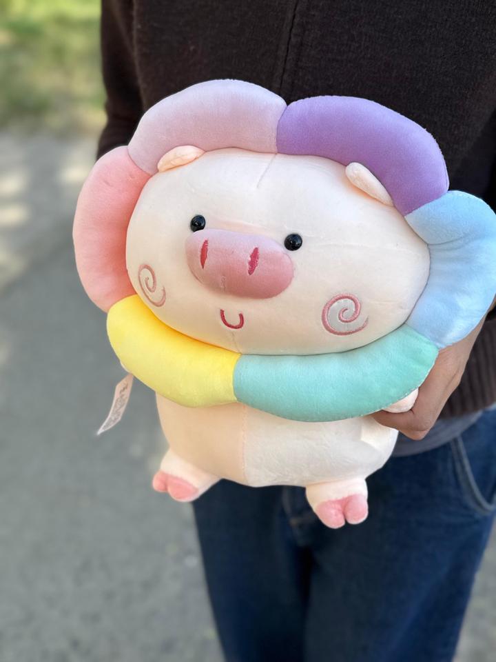 Мягкая игрушка свинка в костюме цветка