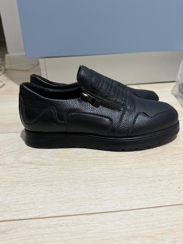 Zara Kids В школу для мальчика кроссовки туфли