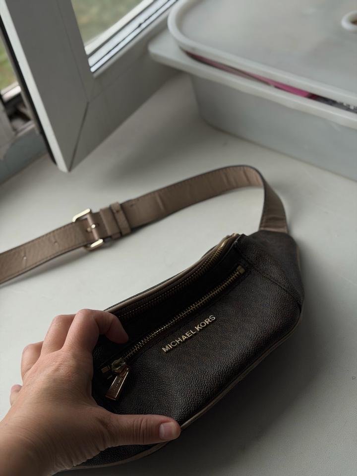 Поясная сумка Michael Kors