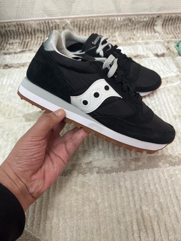 Saucony