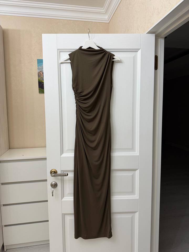 Платье Zara
