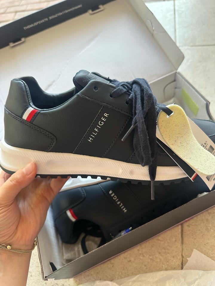 Tommy Hilfiger