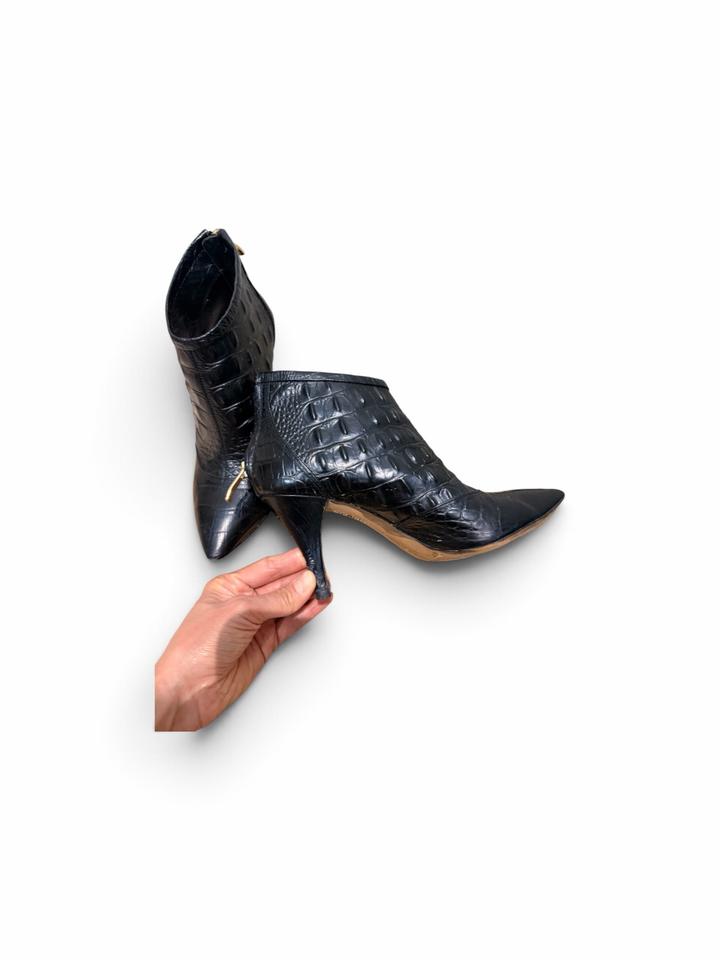Vince Camuto