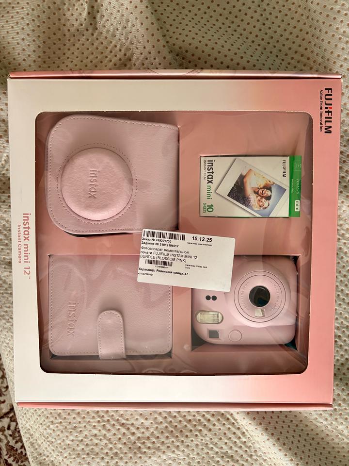 Instax