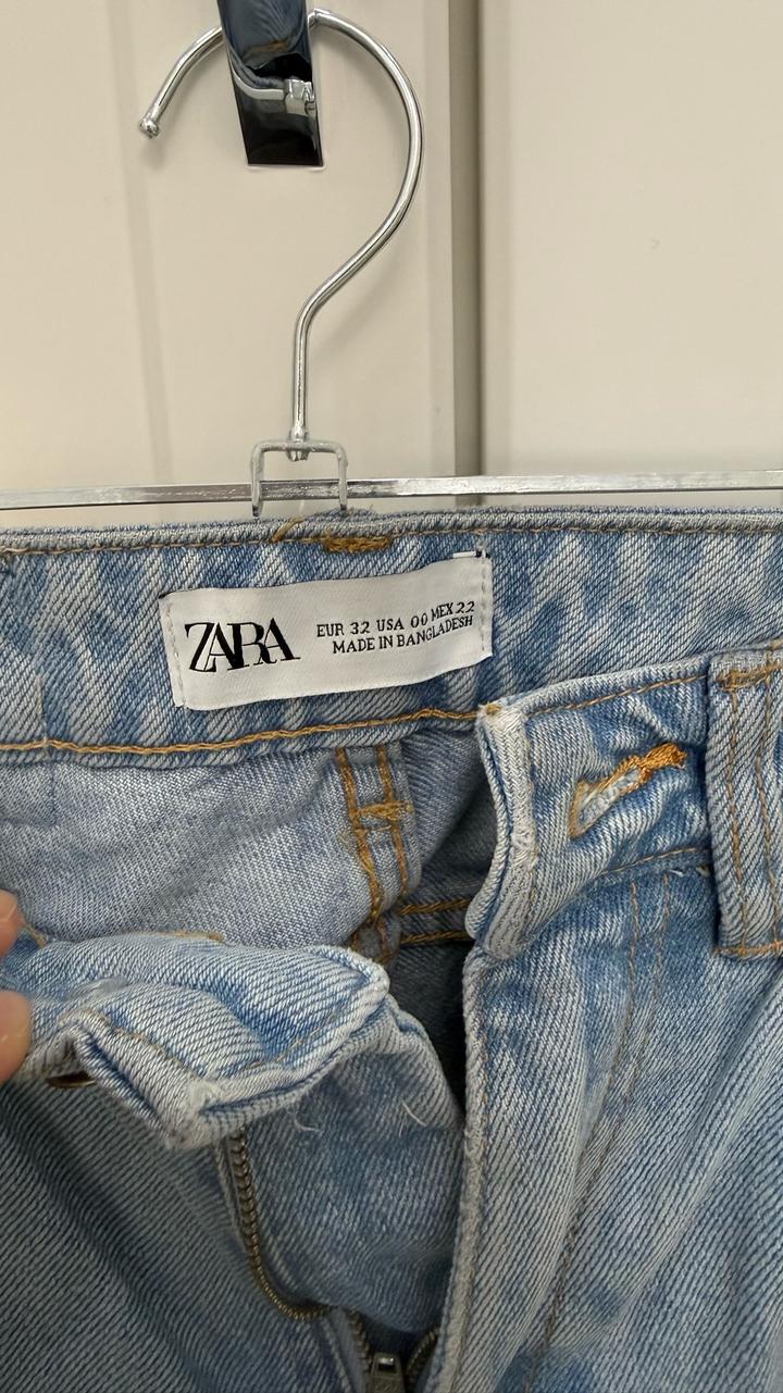 Джинсы Zara