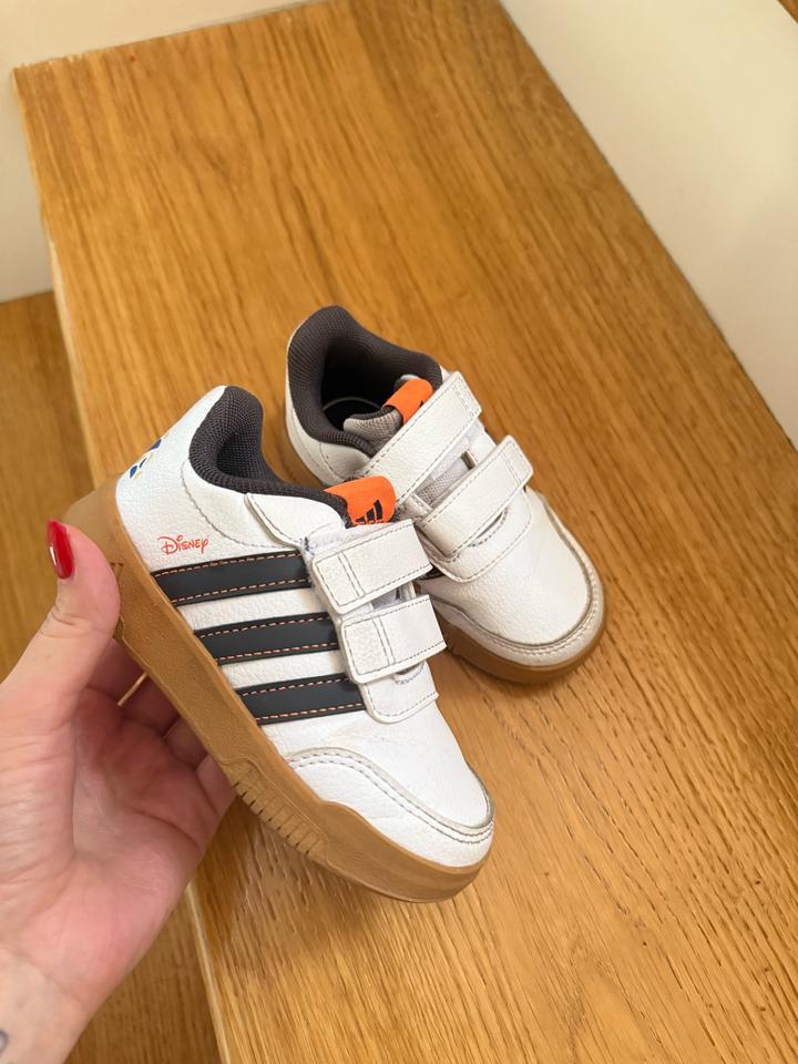 Кроссовки adidas для мальчика