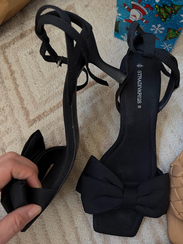 Stradivarius Босоножки