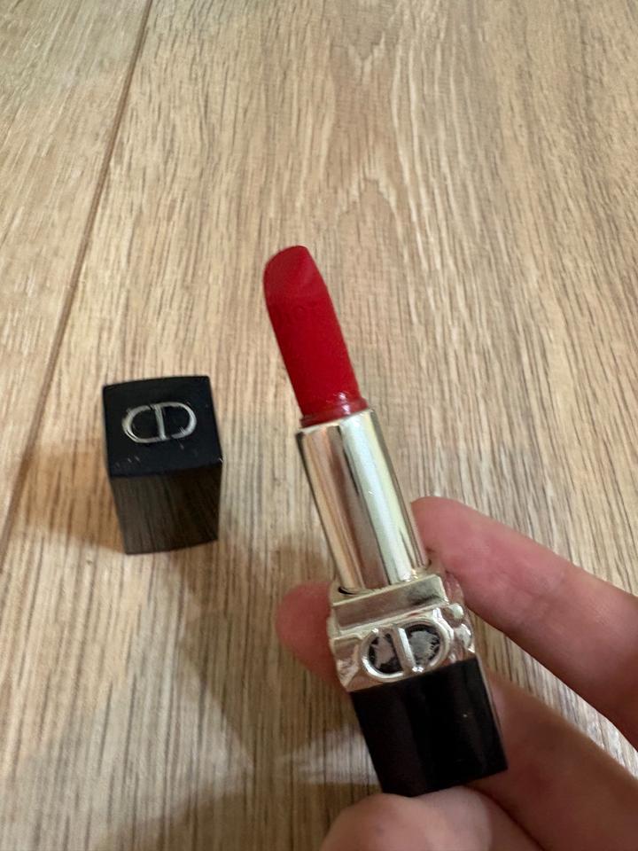 Помада Dior
