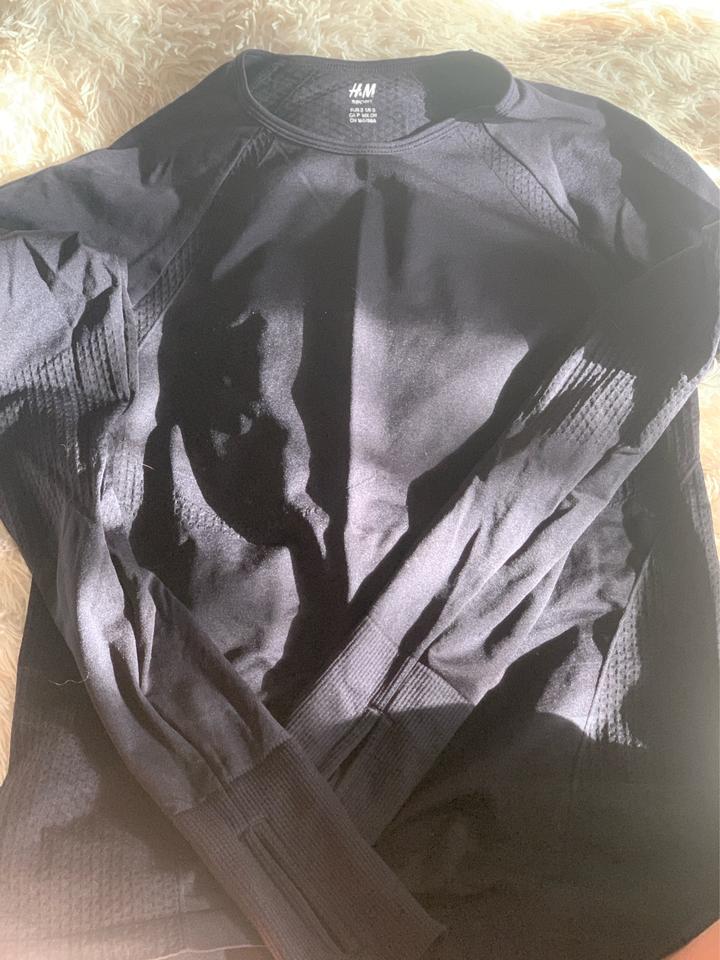 Спортивный лонгслив H&M