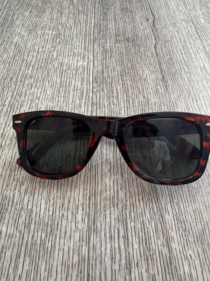 Ray-Ban