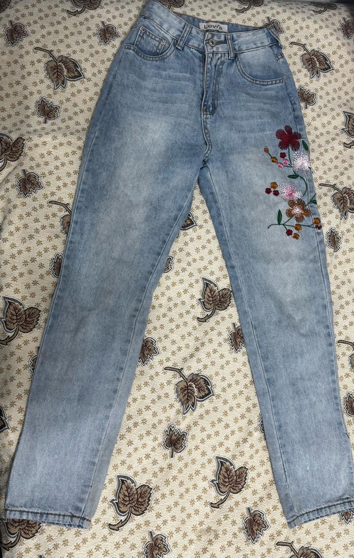 Levi's