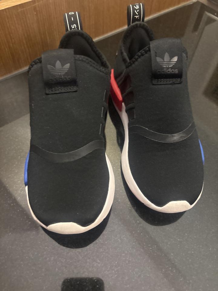 Кроссовки adidas