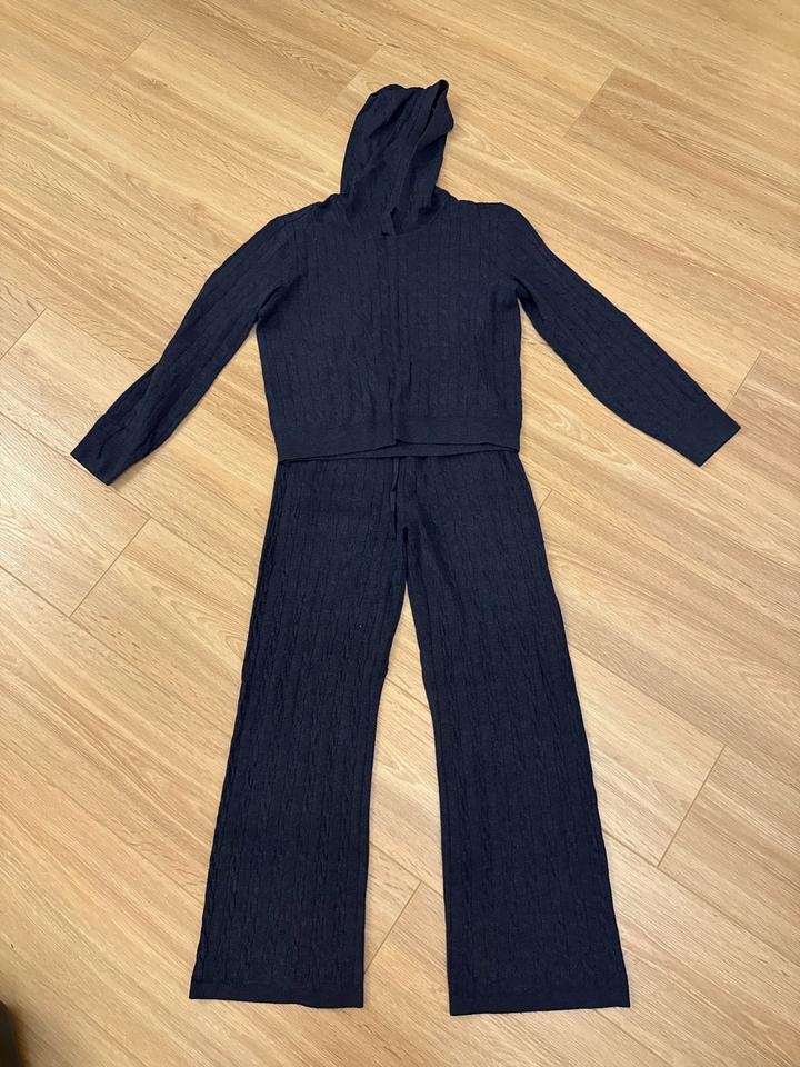 Костюм Uniqlo