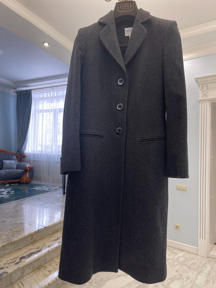 Пальто Armani Collezioni