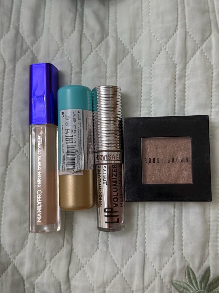 Bobbi Brown